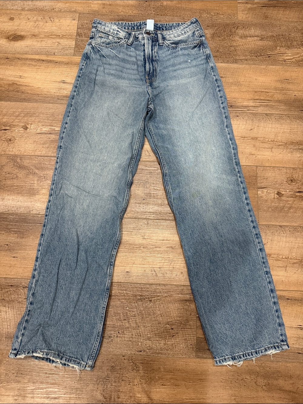 Womenโs Wide-Leg Light Blue Flare Jeans